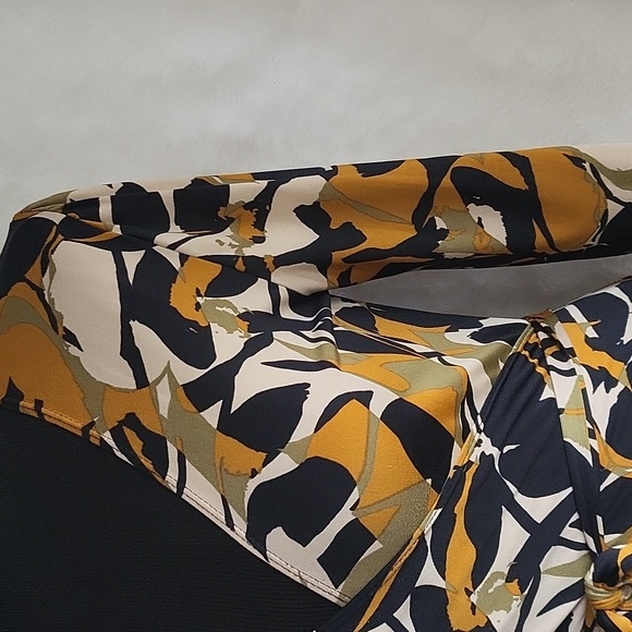 Beautiful wrap dress 👗 by Glam - Picture 4 of 8